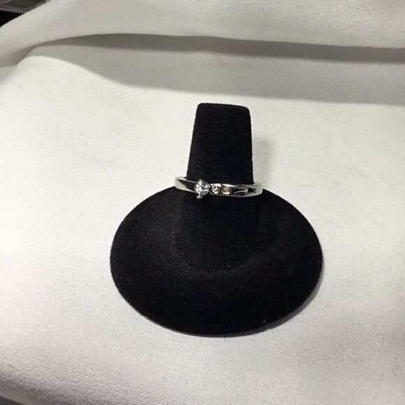CZ Unique Fashion Ring (G2) - Picture 1 of 5